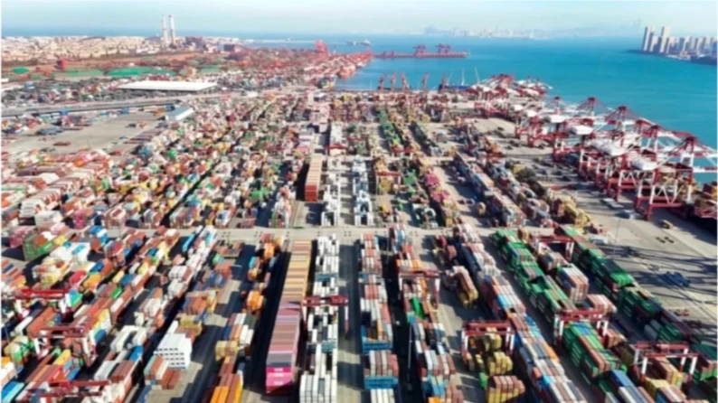 best time to source from China 2026 container port shipping calendar